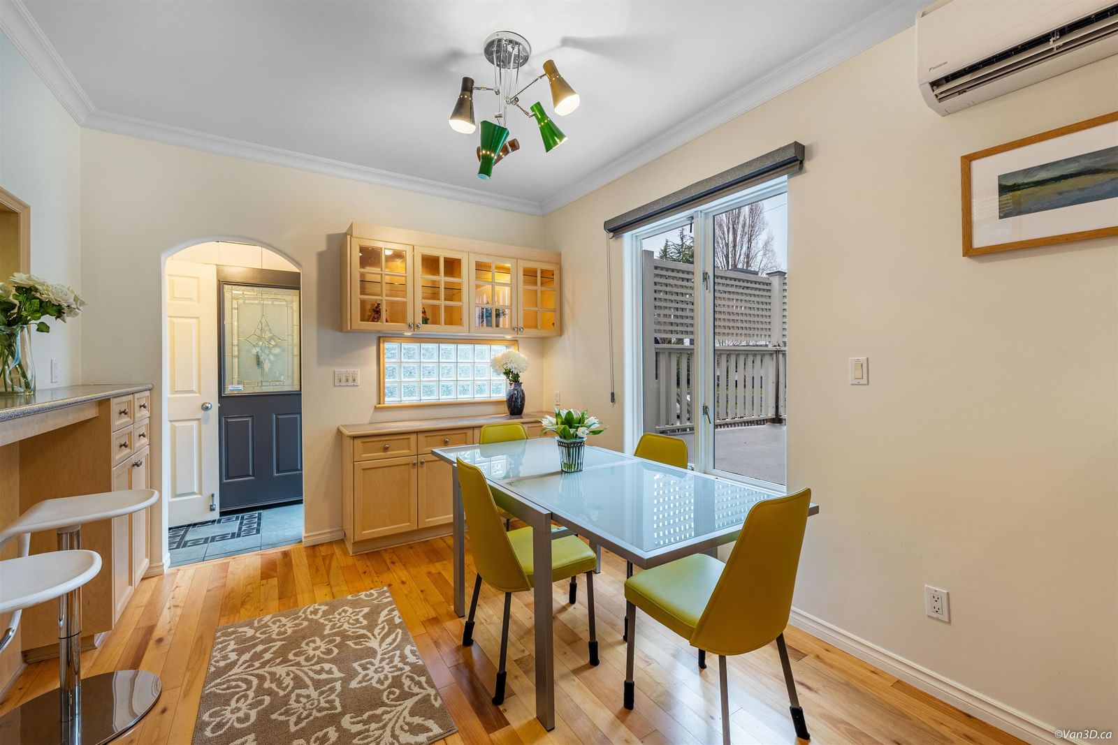 Listing Image 9
