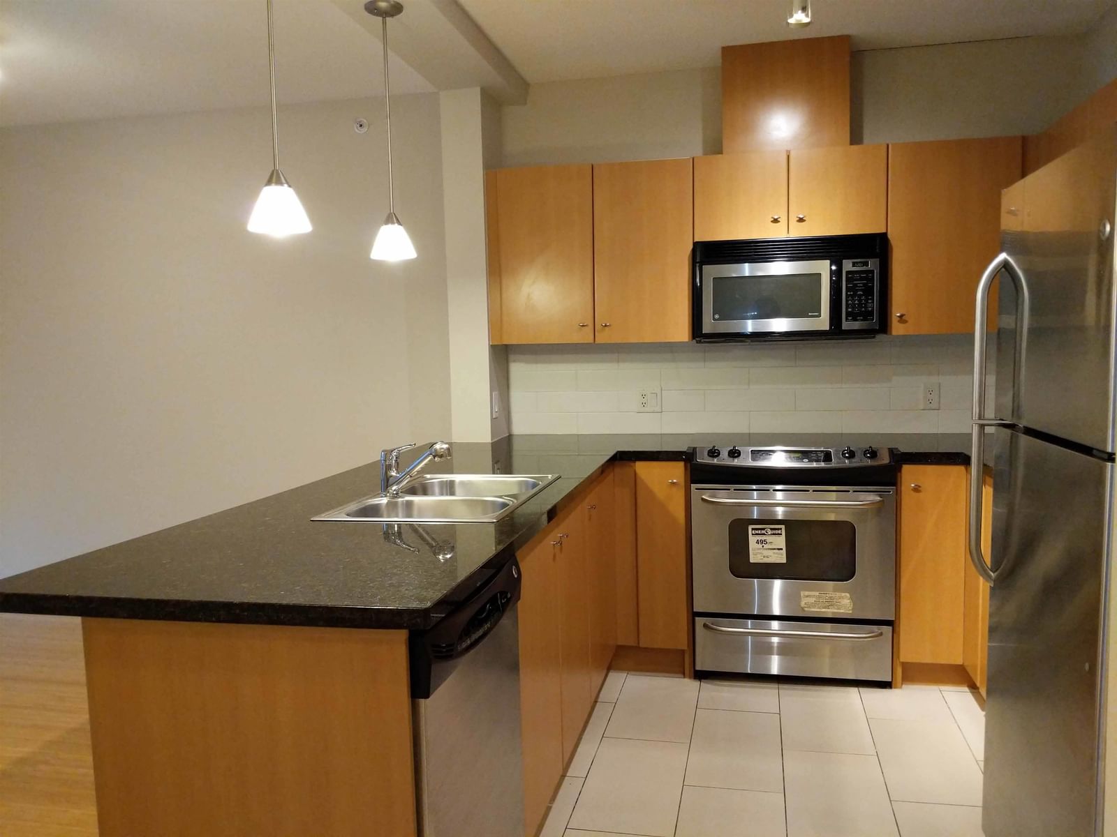 Listing Image 6