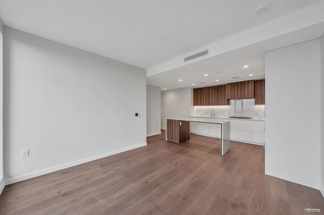 1703 - 7433 Cambie Street