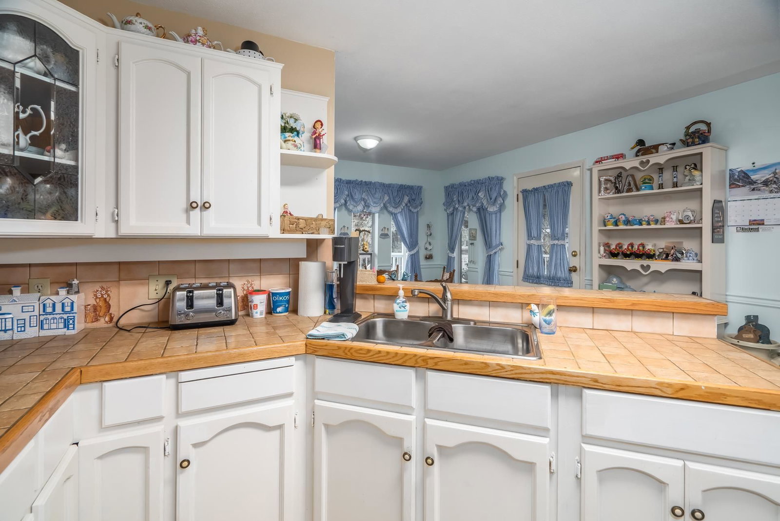 Listing Image 12