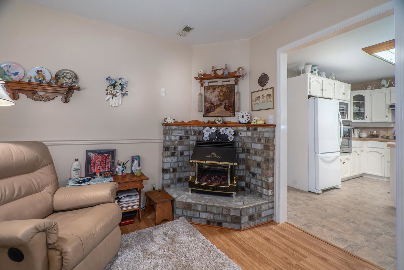 Listing Image 14