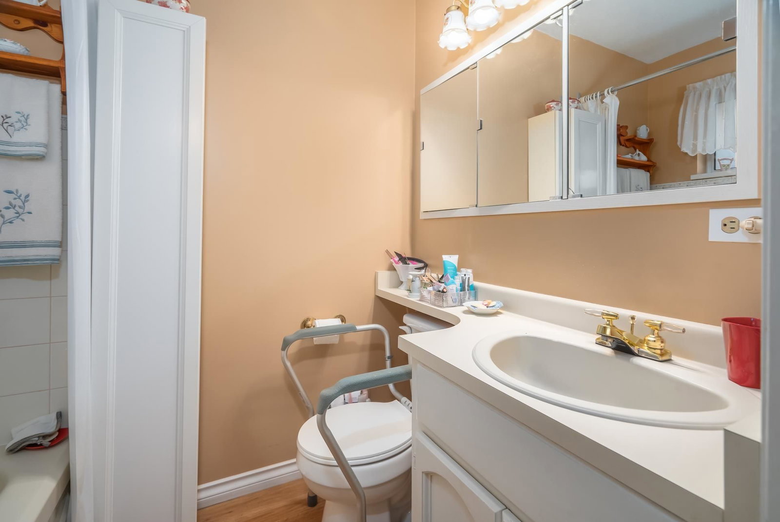 Listing Image 21