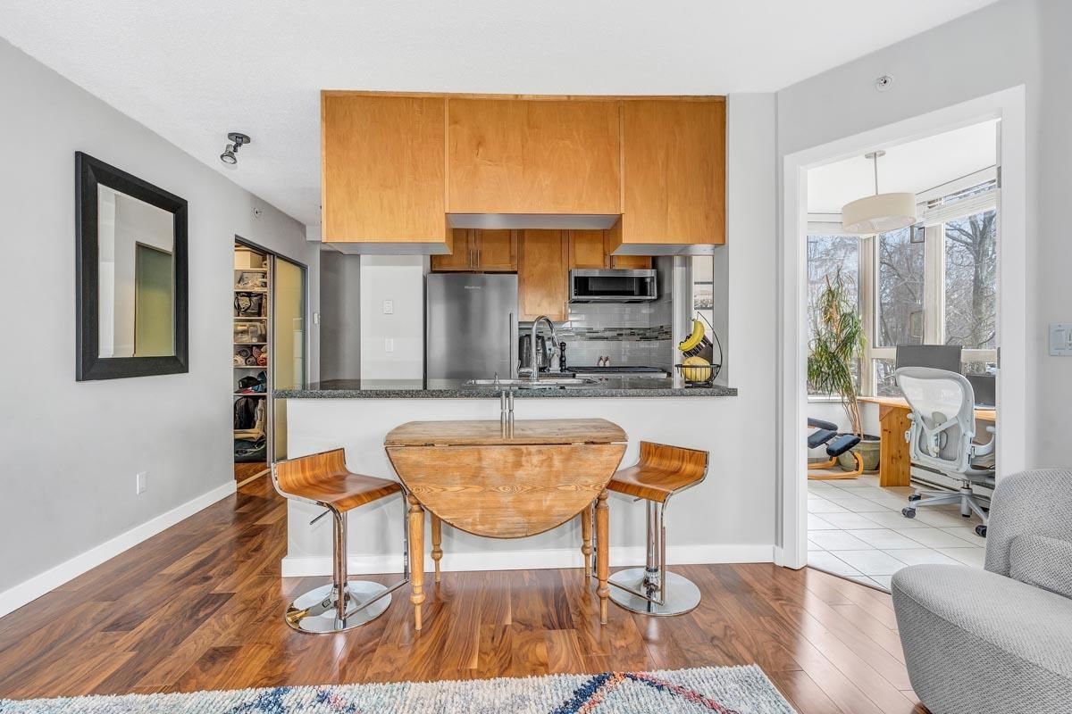 Listing Image 10
