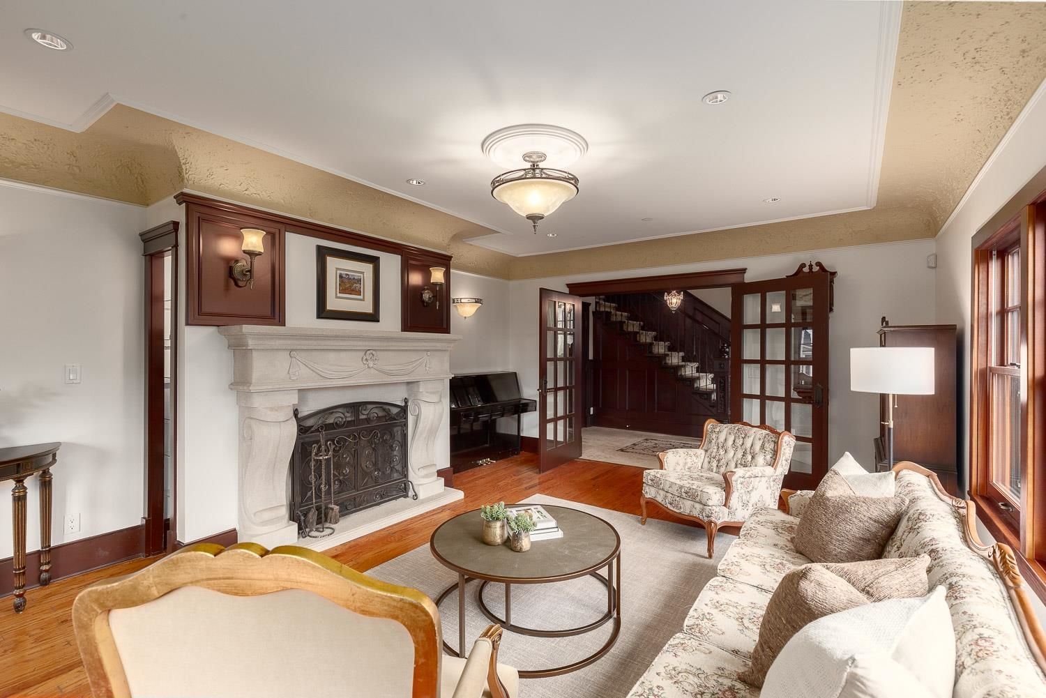 Listing Image 12