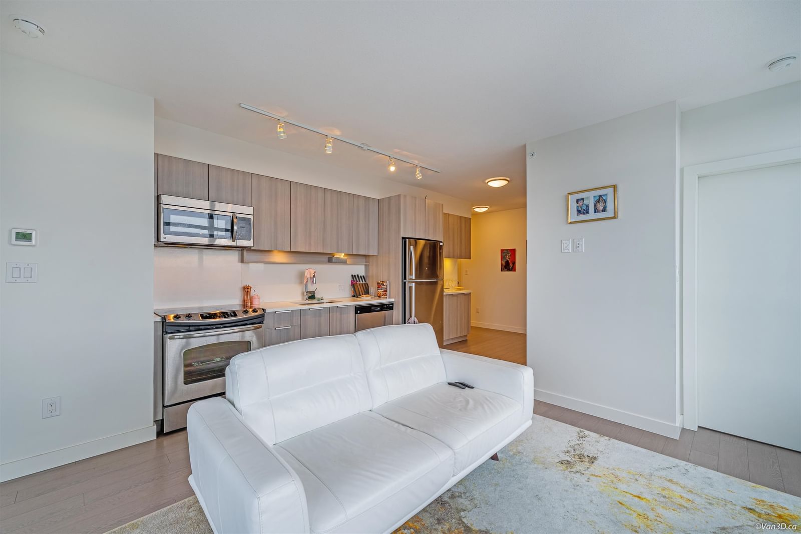 Listing Image 8