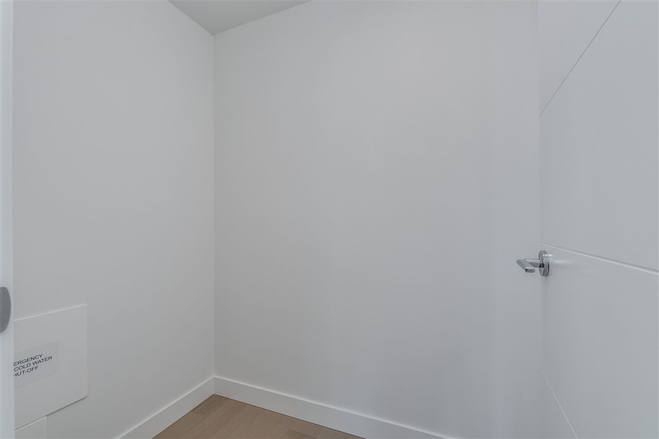 Listing Image 24