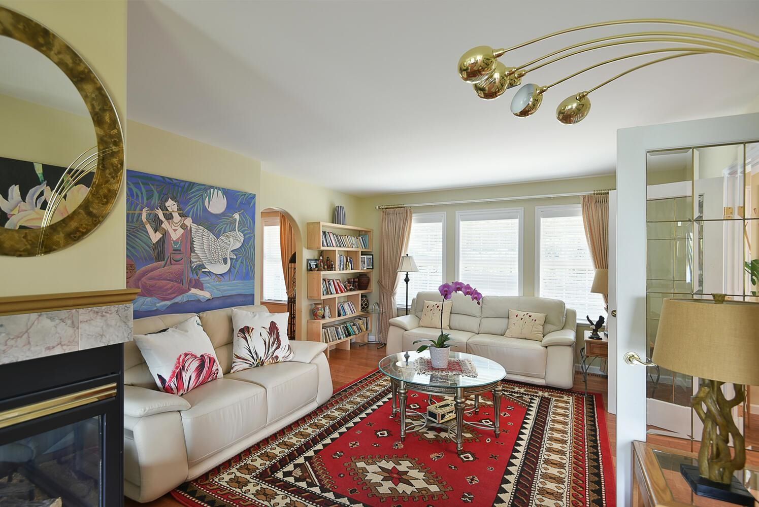 Listing Image 5