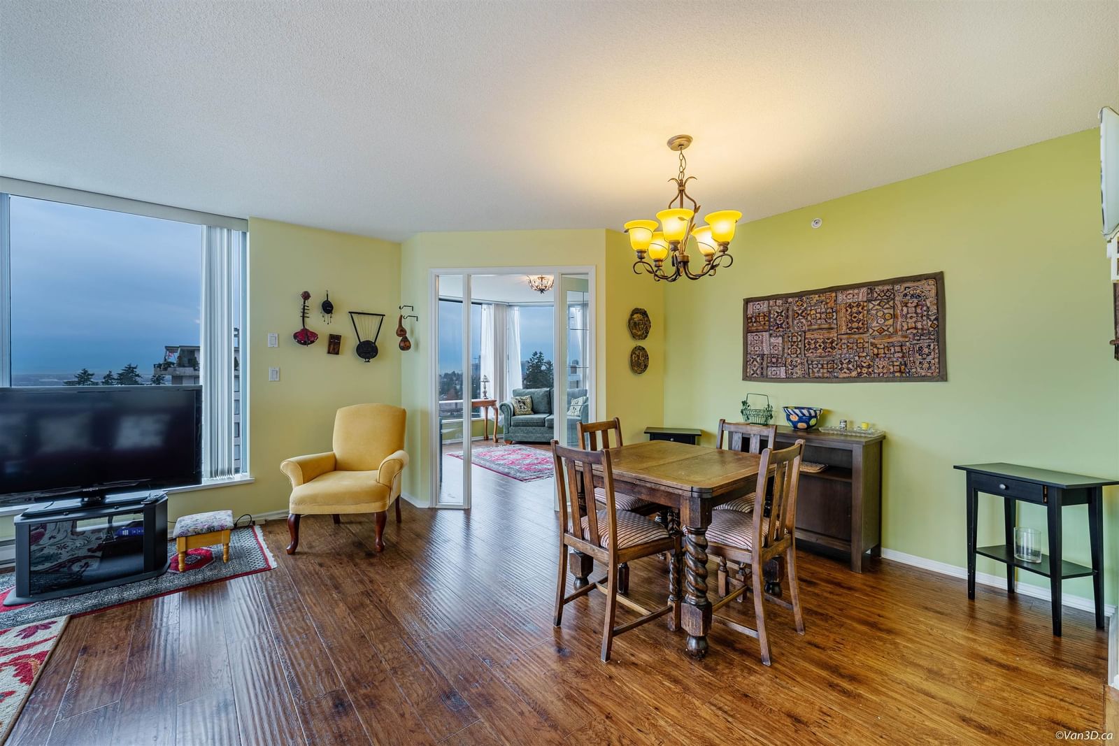 Listing Image 9
