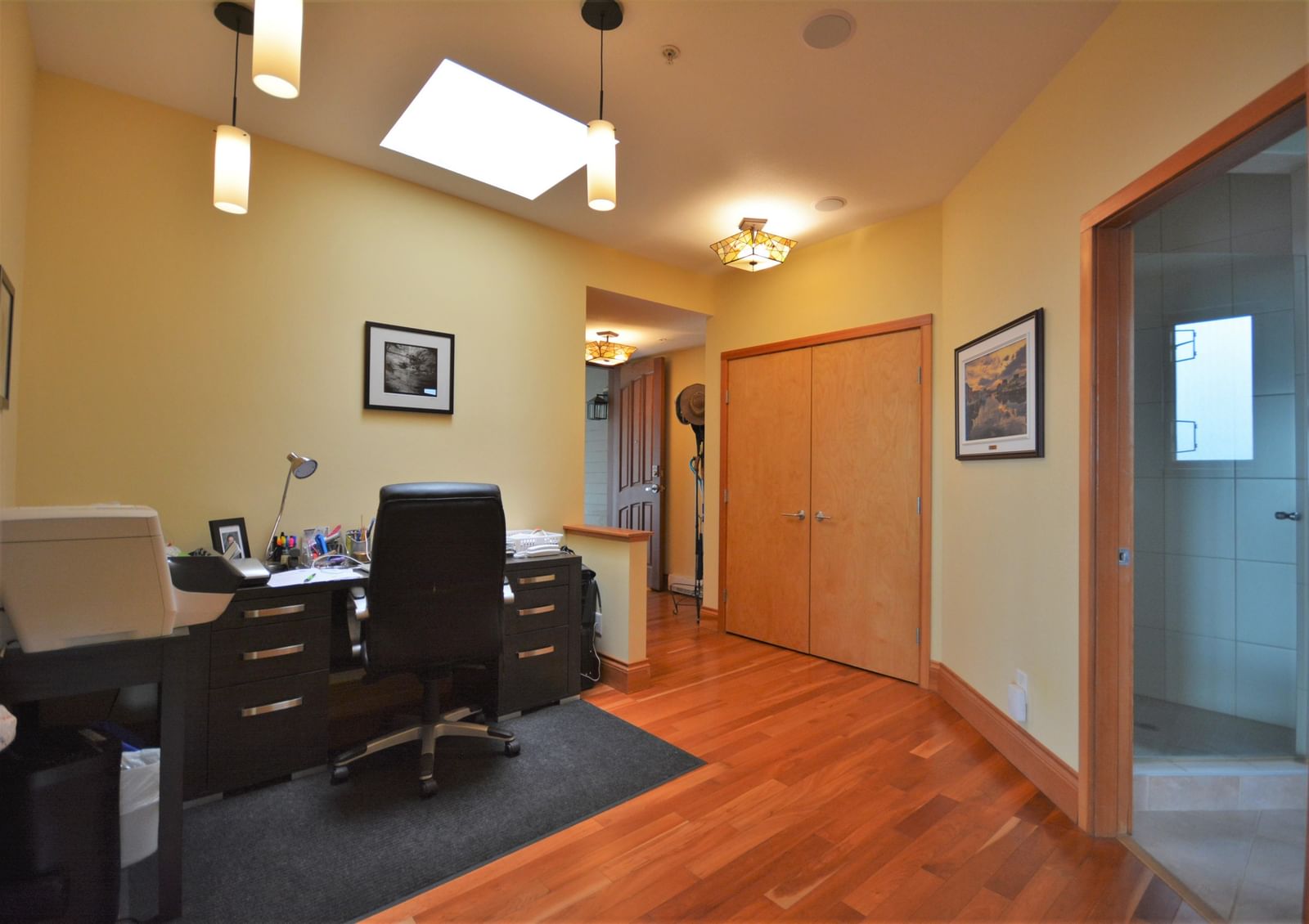 Listing Image 17