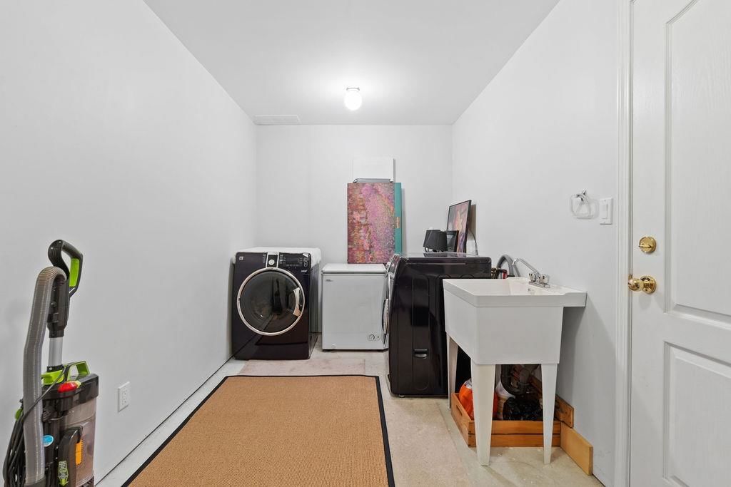 Listing Image 30