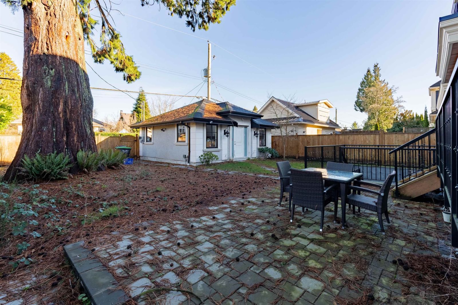 Listing Image 6