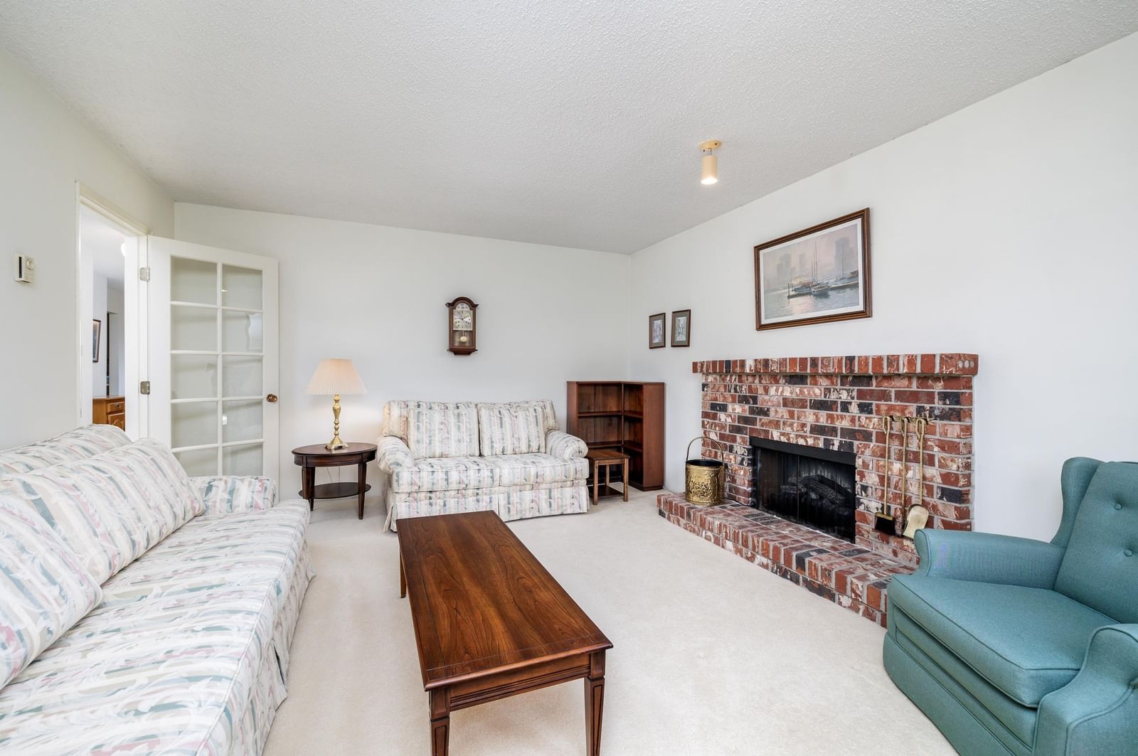 Listing Image 6