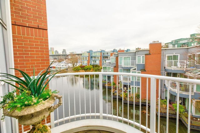 1587 Mariner Walk
