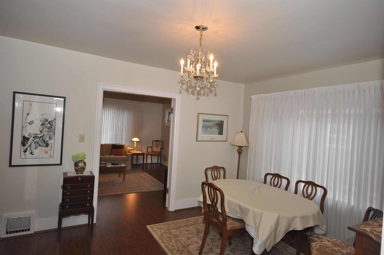Listing Image 5