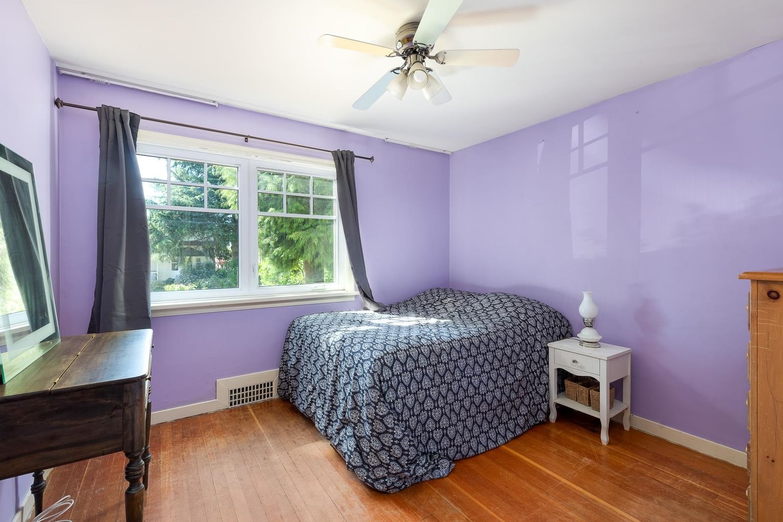 Listing Image 18