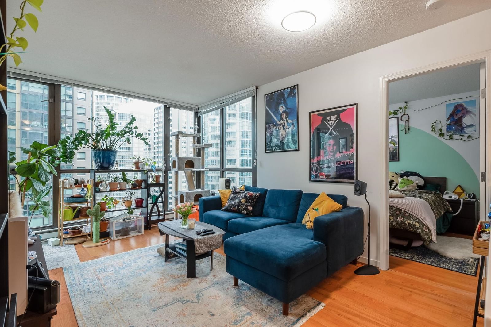 Listing Image 19