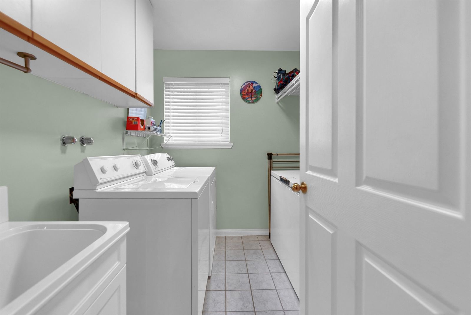 Listing Image 17