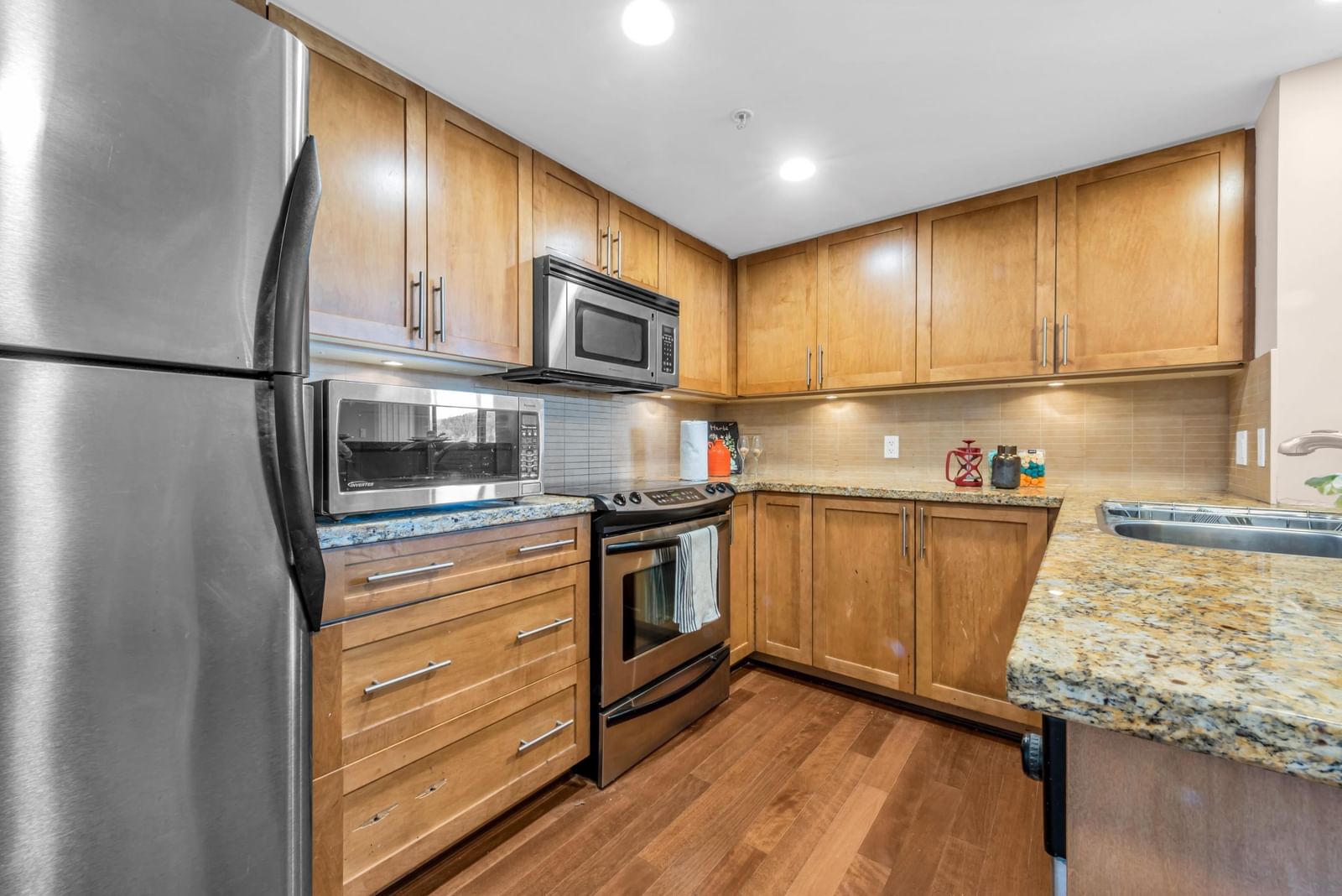 Listing Image 14