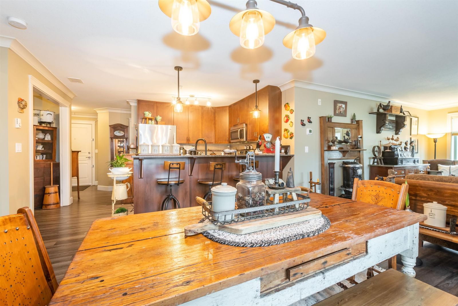 Listing Image 16
