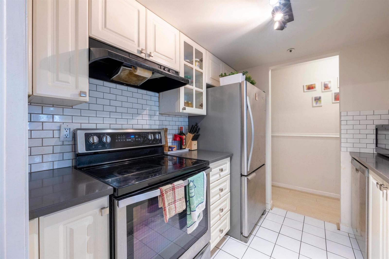Listing Image 16