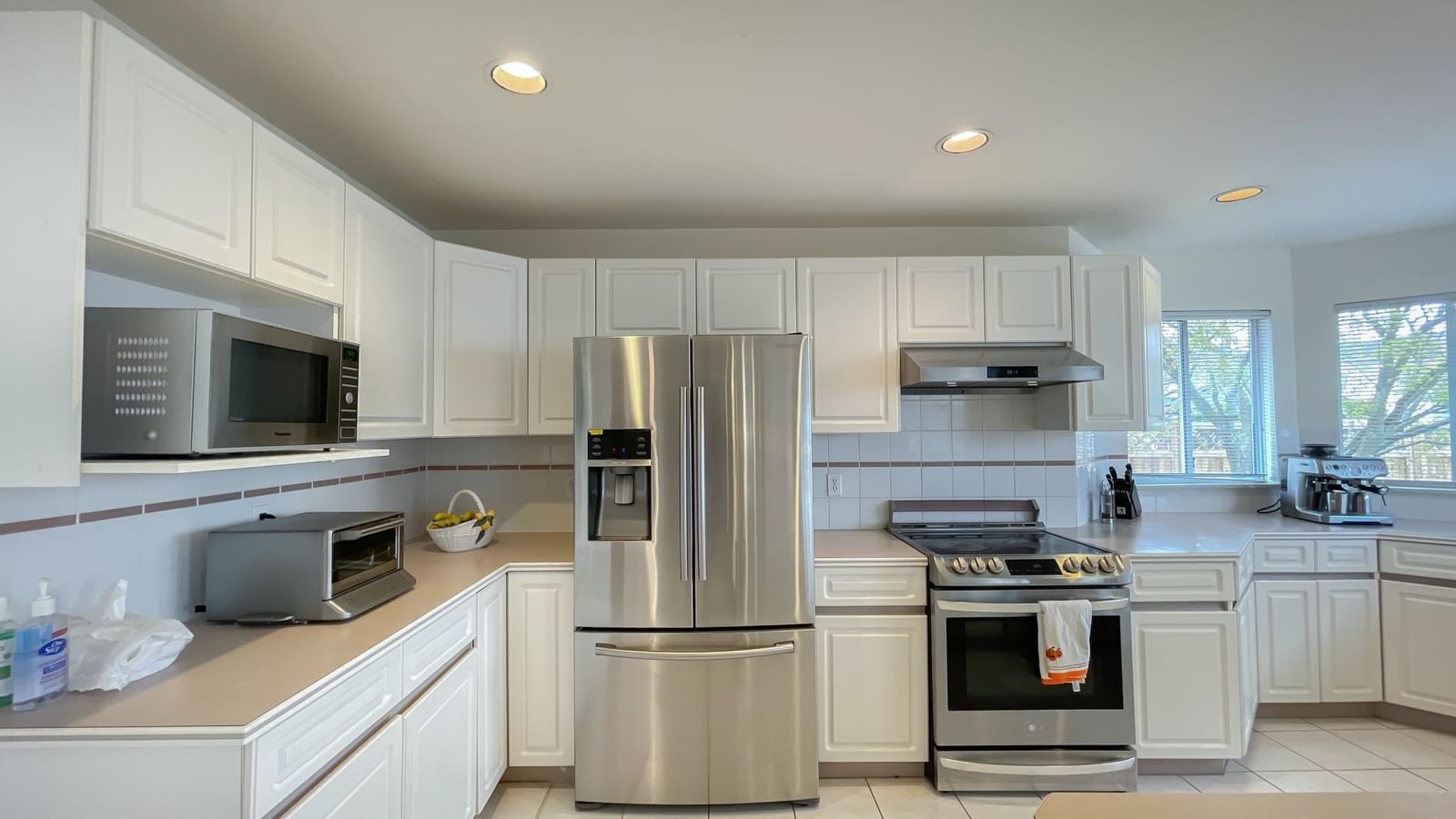Listing Image 19