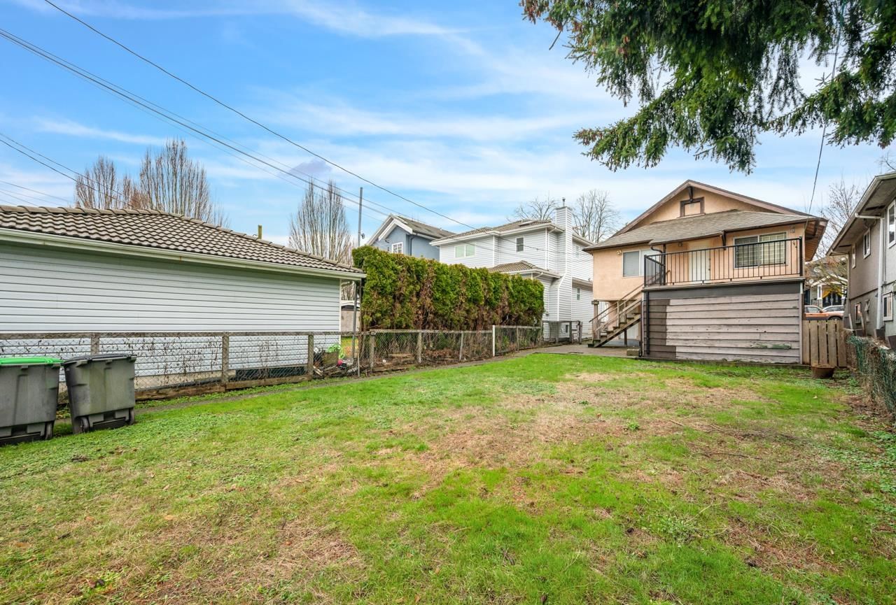 Listing Image 10
