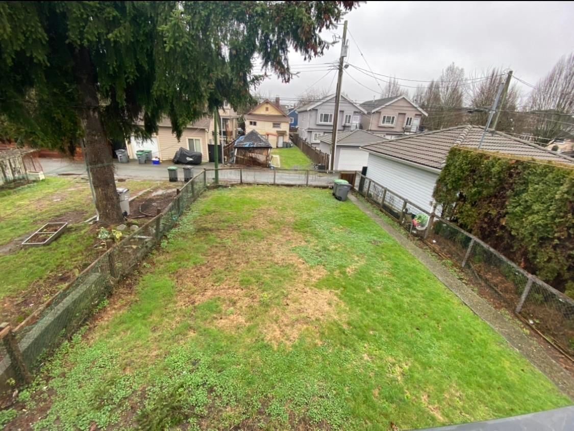 Listing Image 12