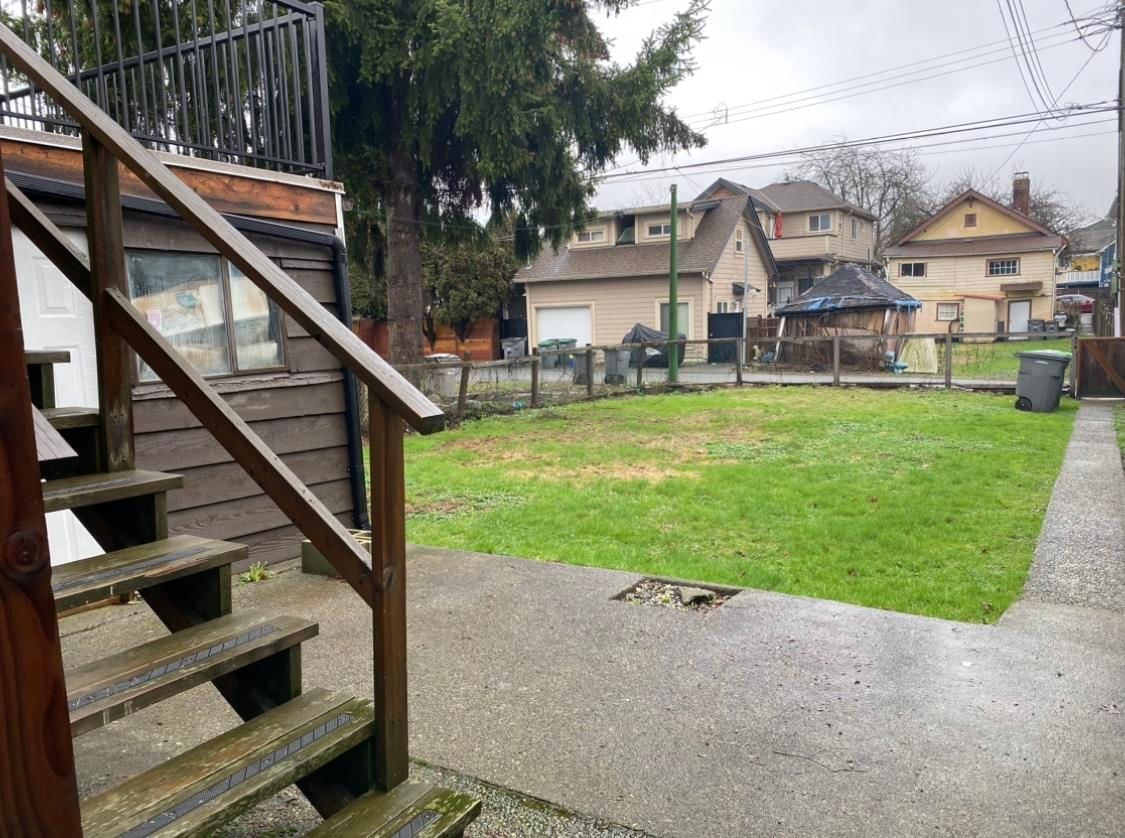 Listing Image 9