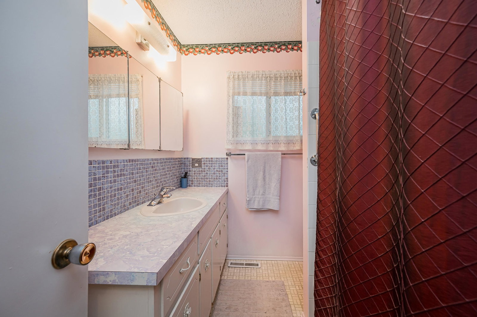 Listing Image 14