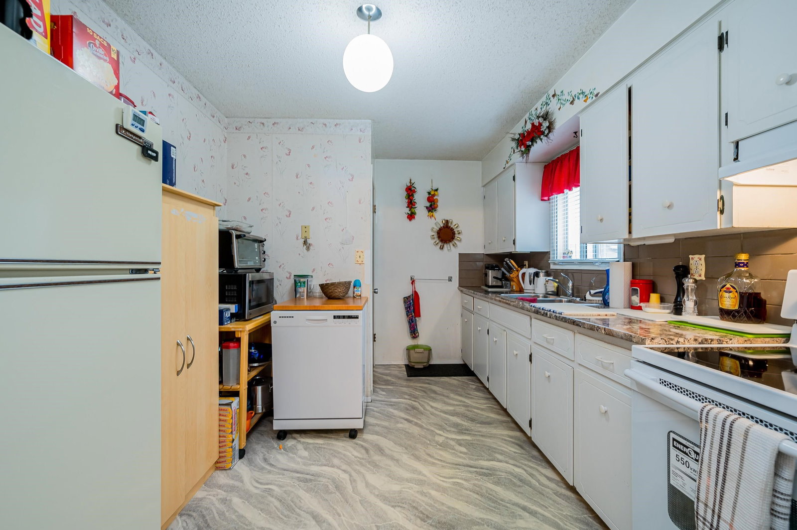Listing Image 9