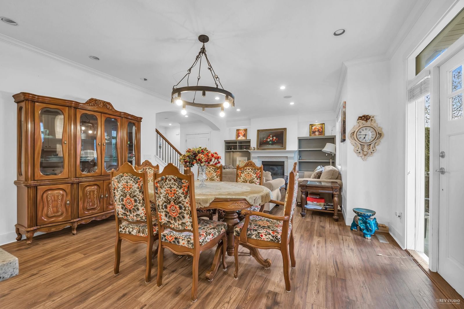 Listing Image 10