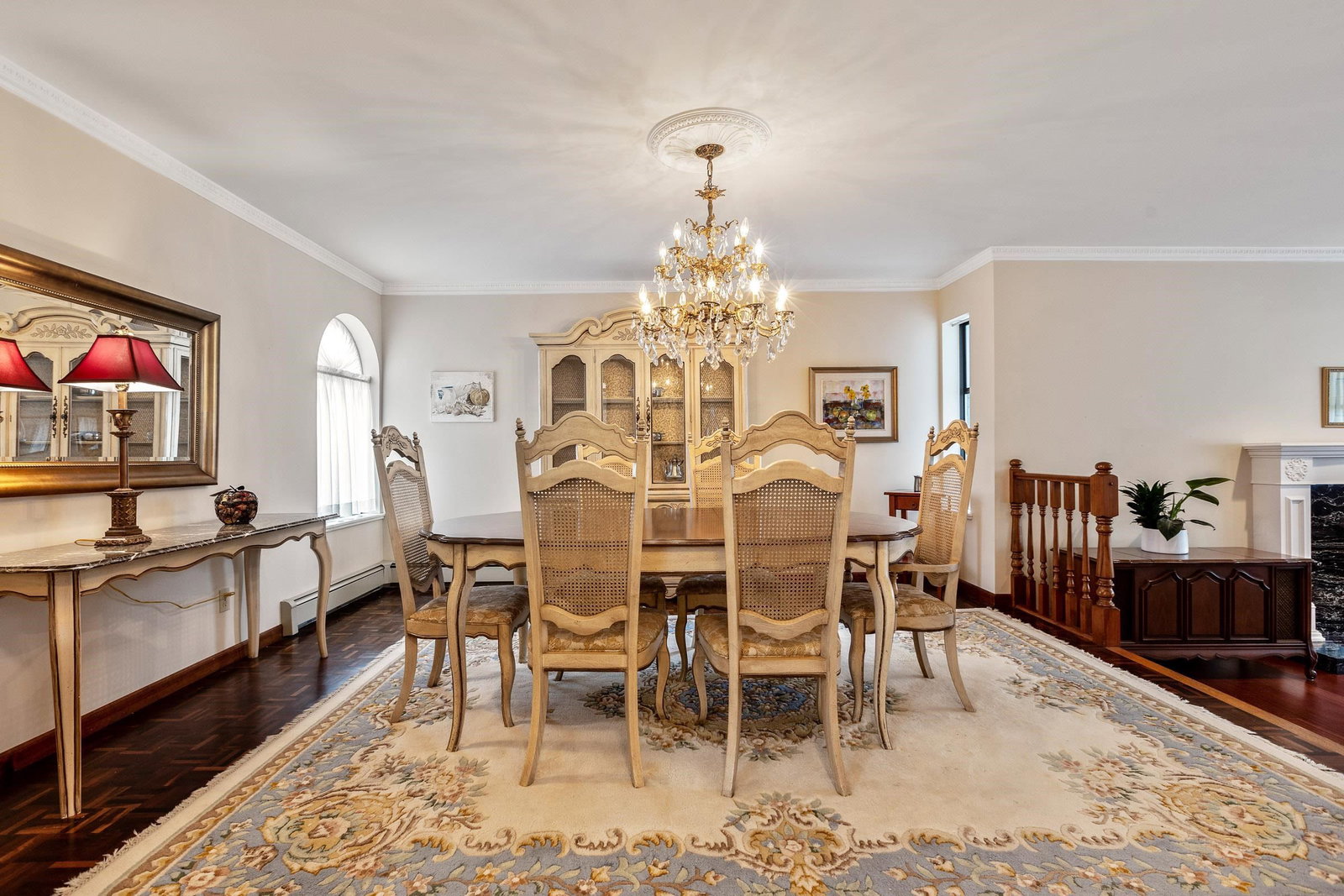 Listing Image 5