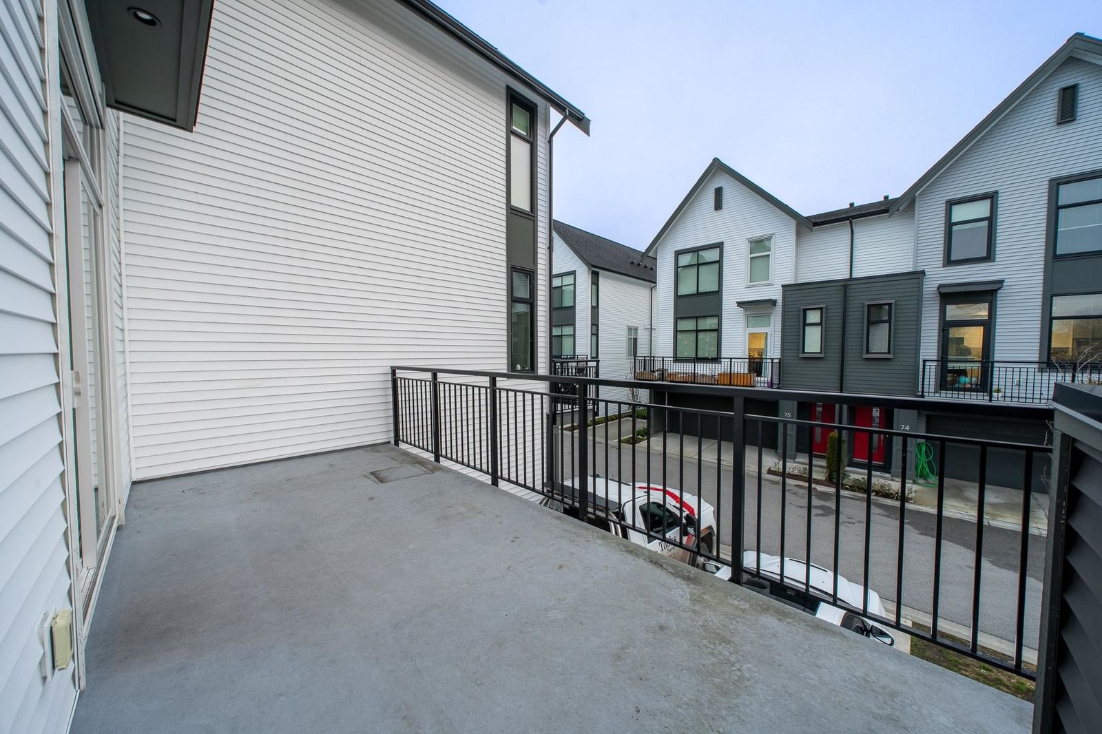 Listing Image 28