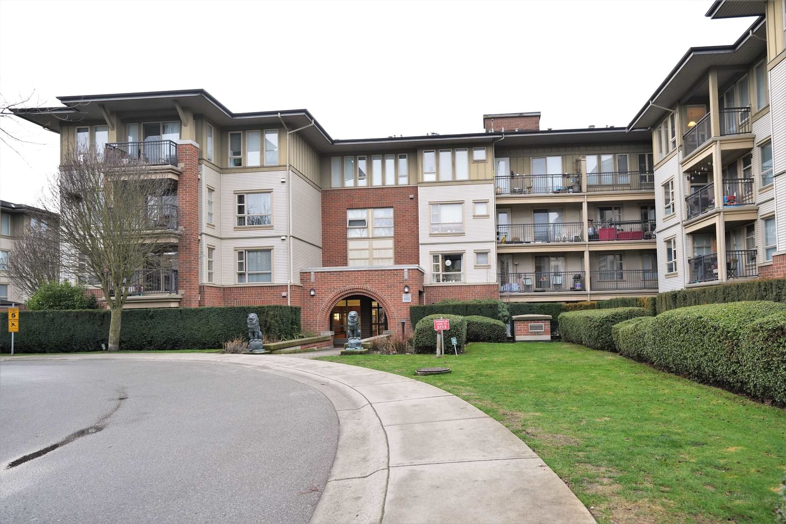 Listing Image 9