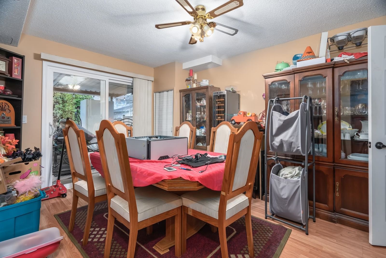 Listing Image 11