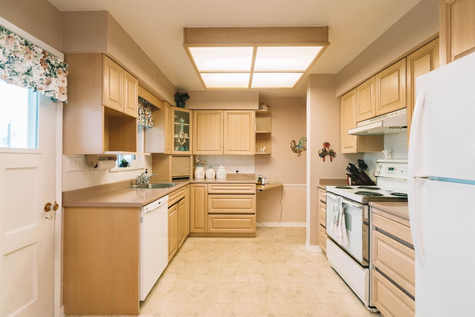 Listing Image 6