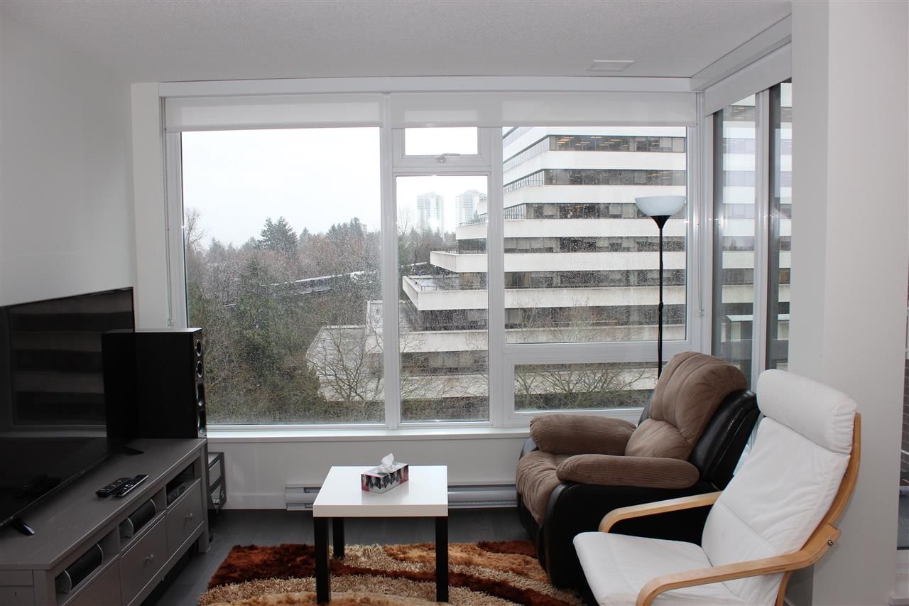 Listing Image 4