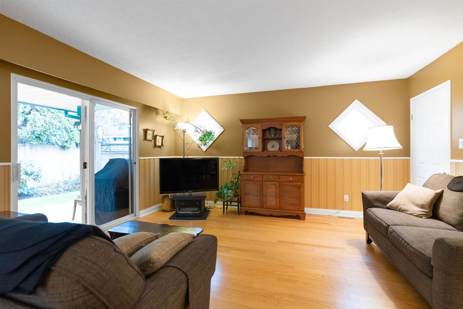 Listing Image 9