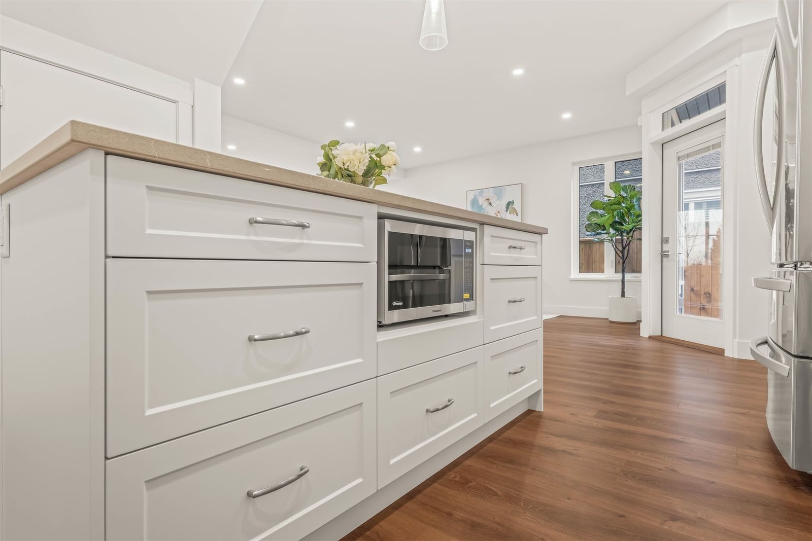 Listing Image 19