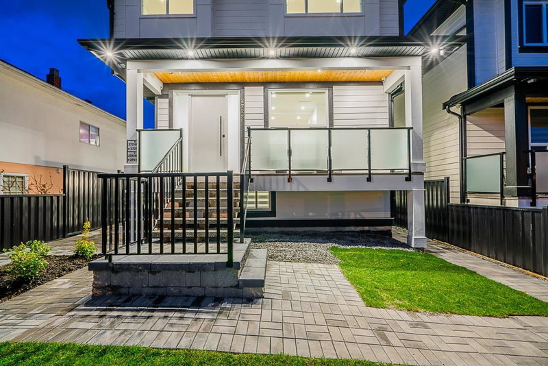 2723 Turner Street, Vancouver, V5K 2G3 | Image 3