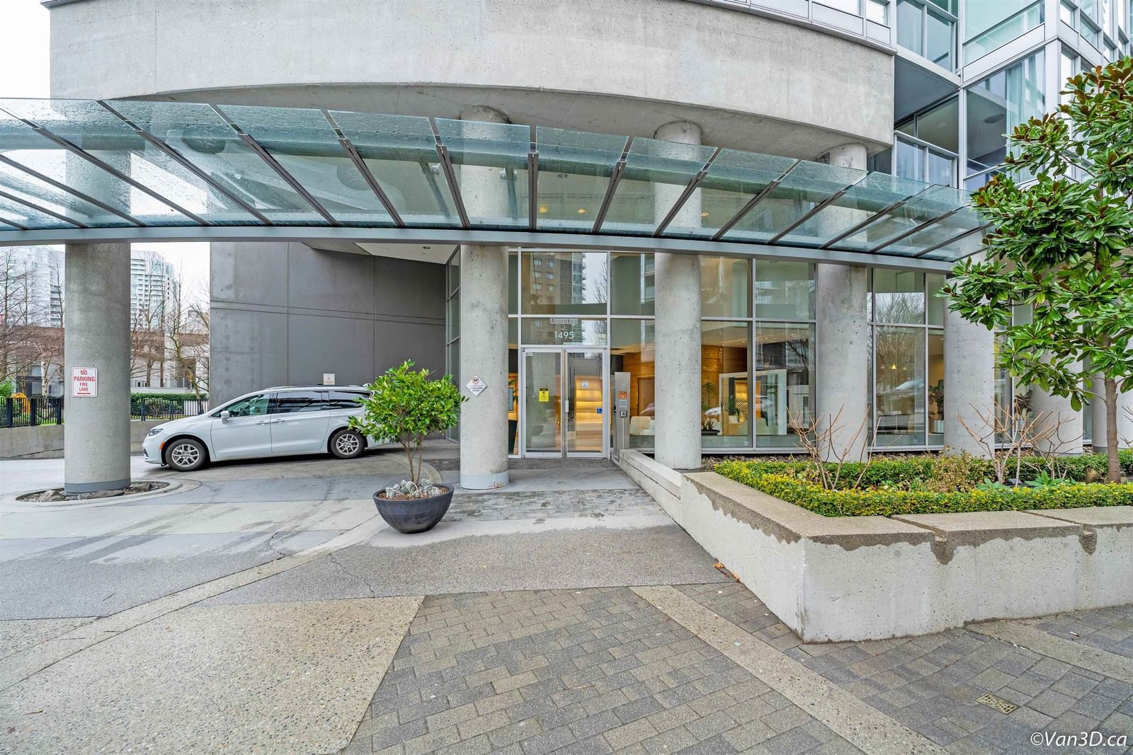 Listing Image 3