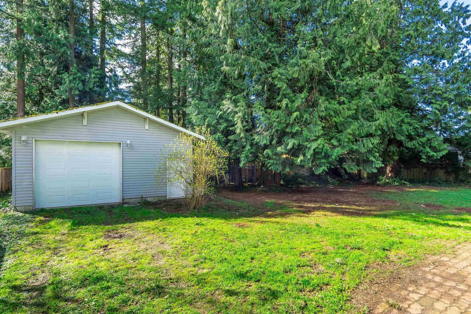 Listing Image 6