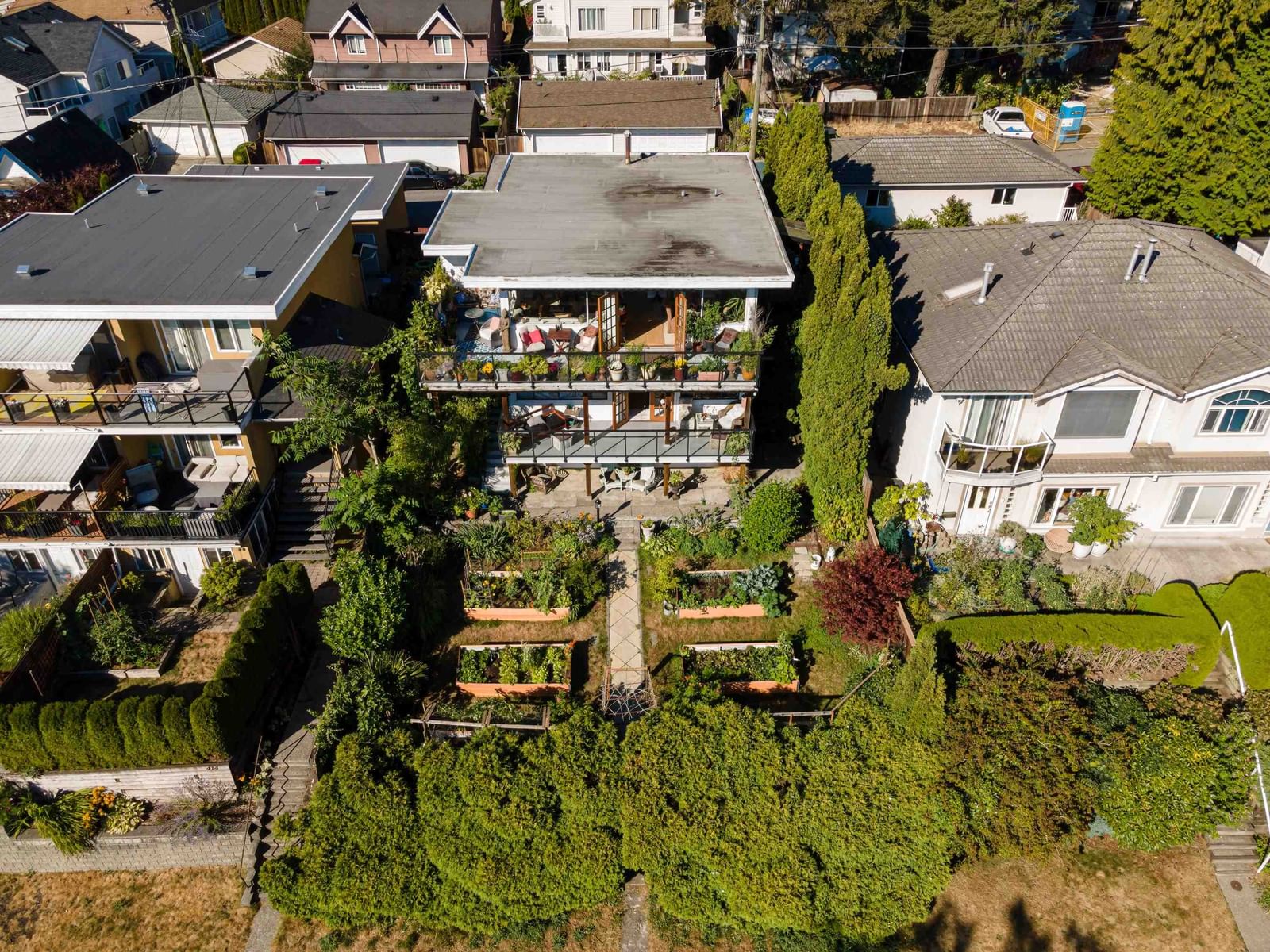Listing Image 4