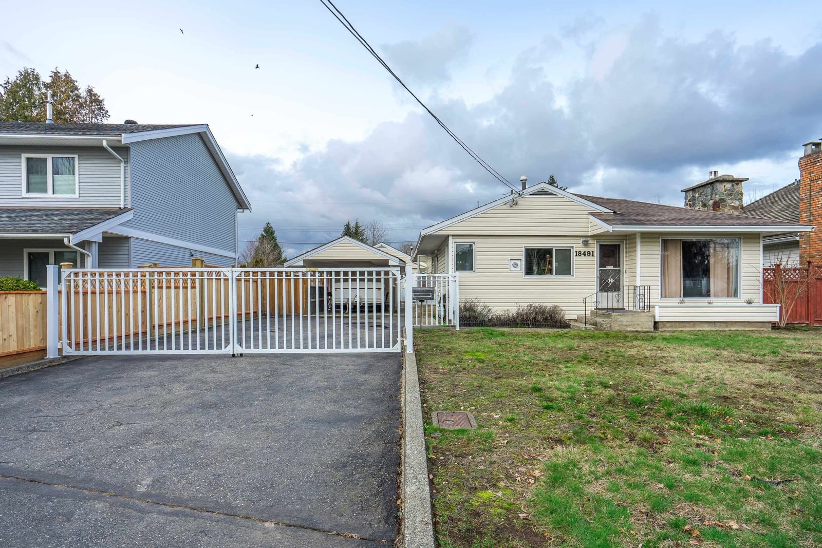 Listing Image 1