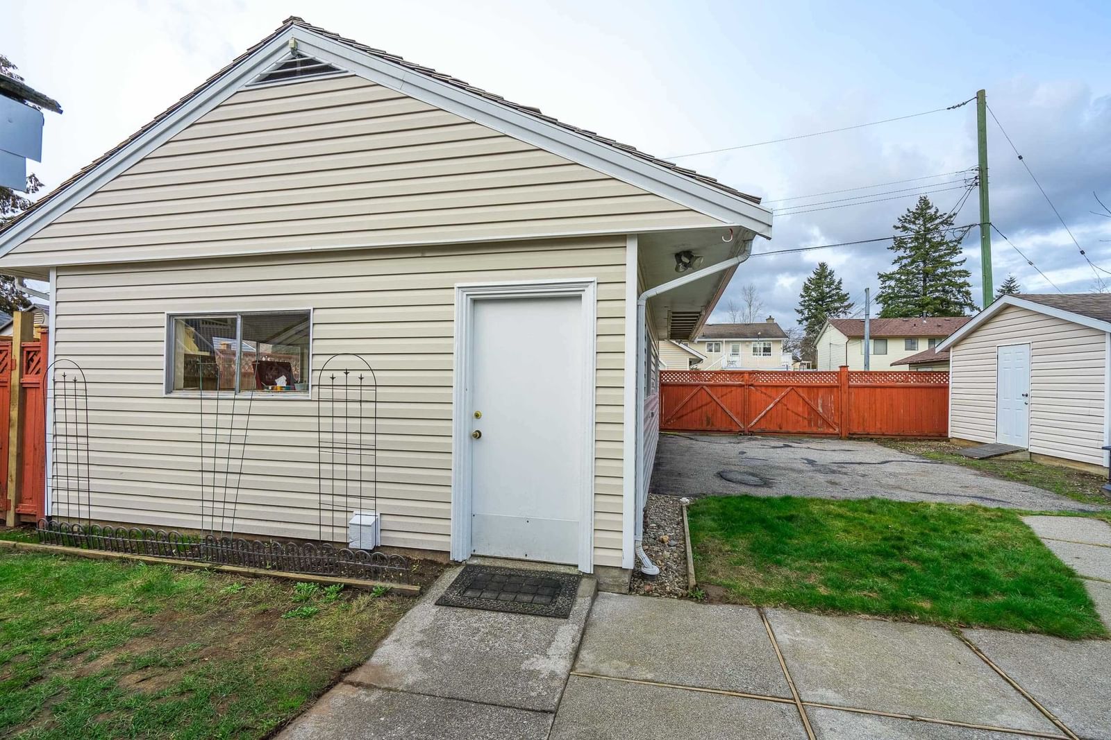 Listing Image 16
