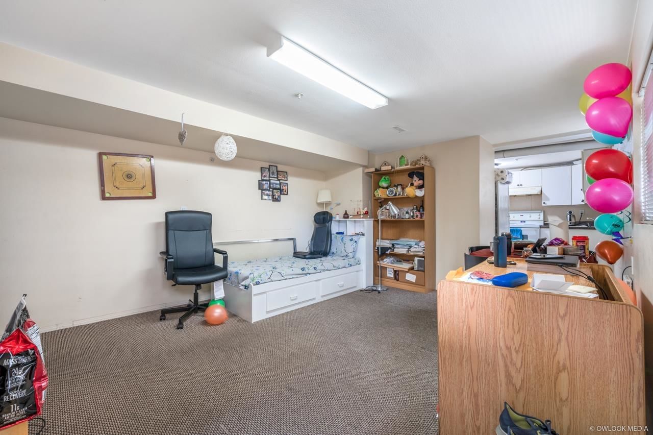 Listing Image 16