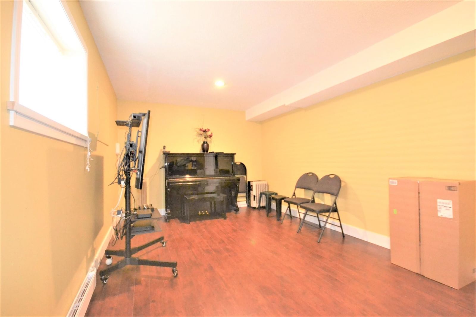 Listing Image 18