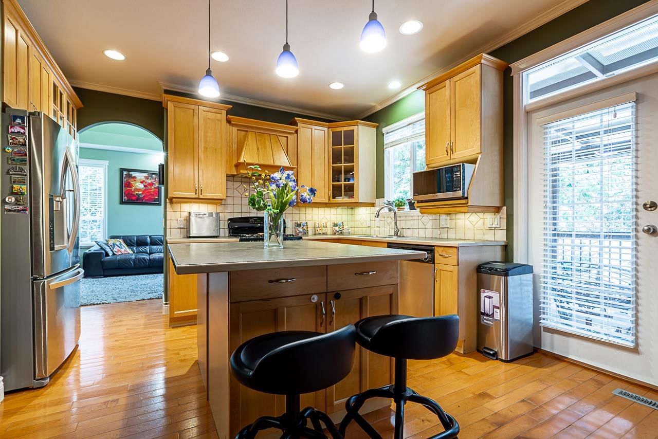 Listing Image 10