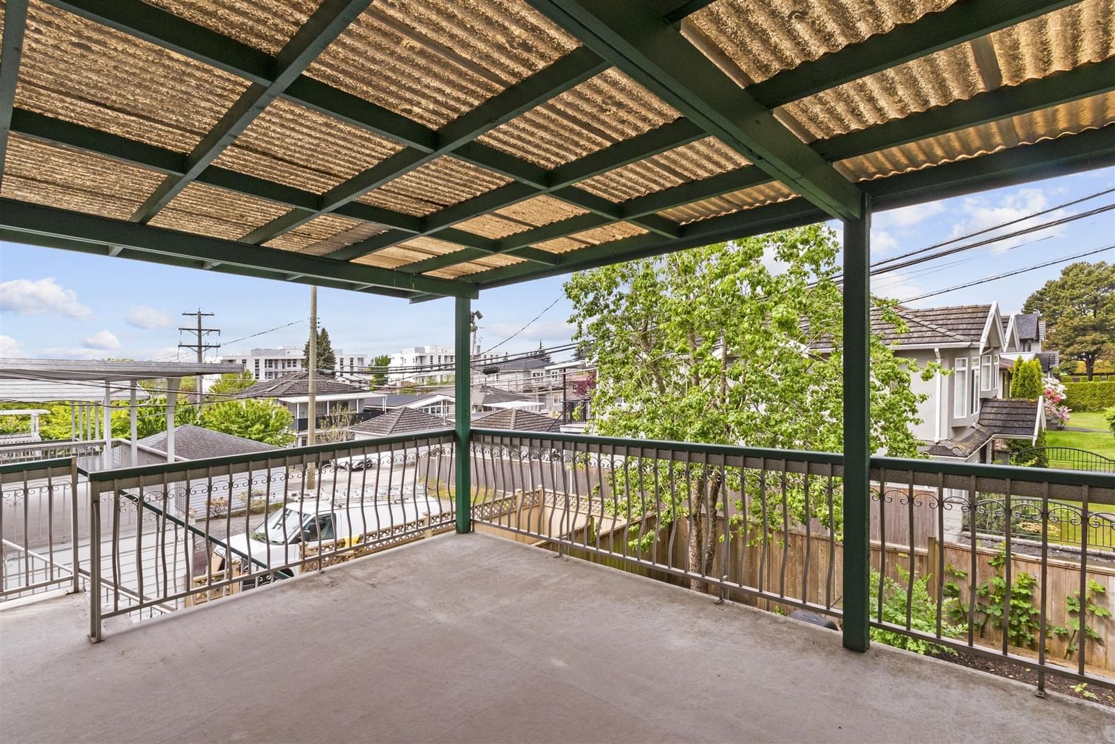 Listing Image 10