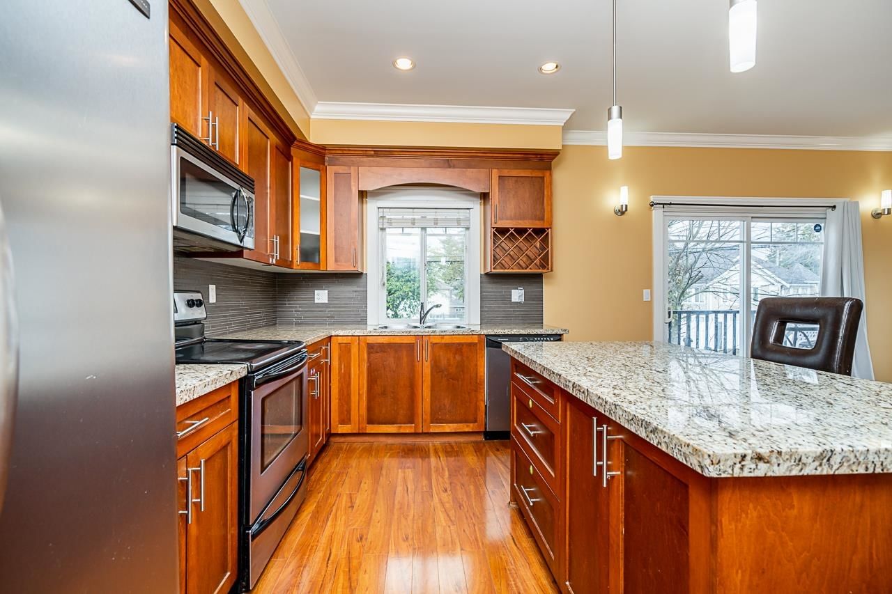 Listing Image 9